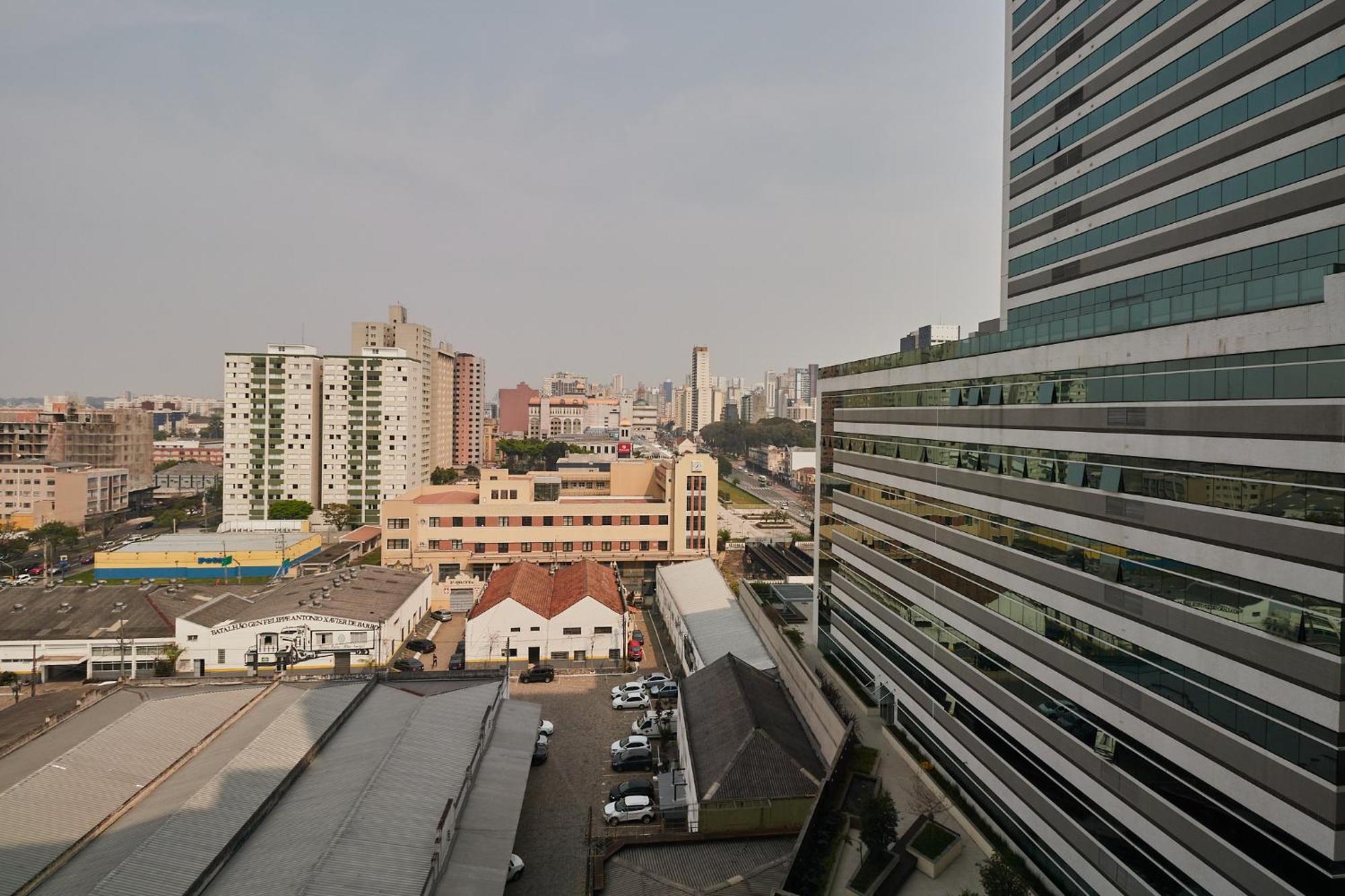 Estudio Aconchegante No Centro De Curitiba - Ar Condicio E Localizacao Perfeita! Экстерьер фото